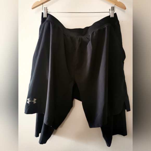 Under Armour Shorts with Compression - Picture 1 of 3